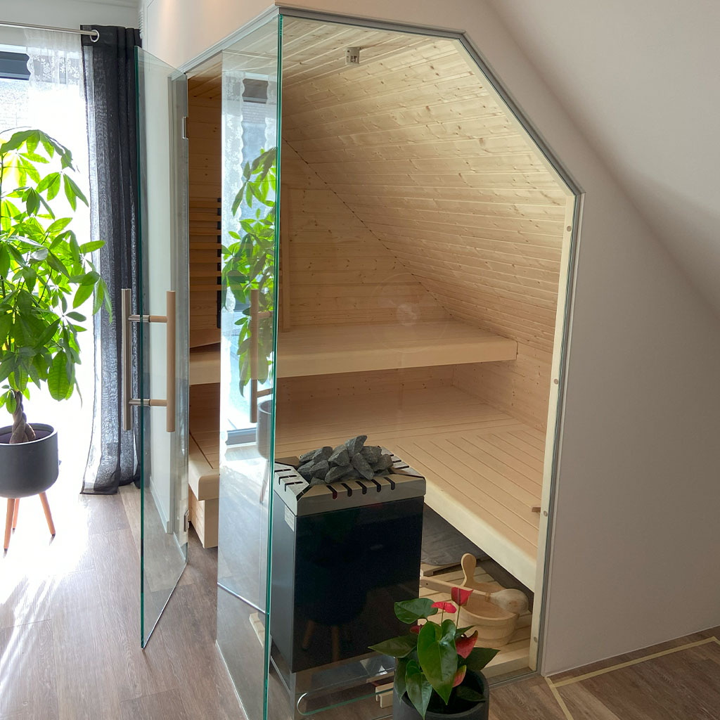 Familie E. aus Münster: Sauna in Dachschräge - Individuell